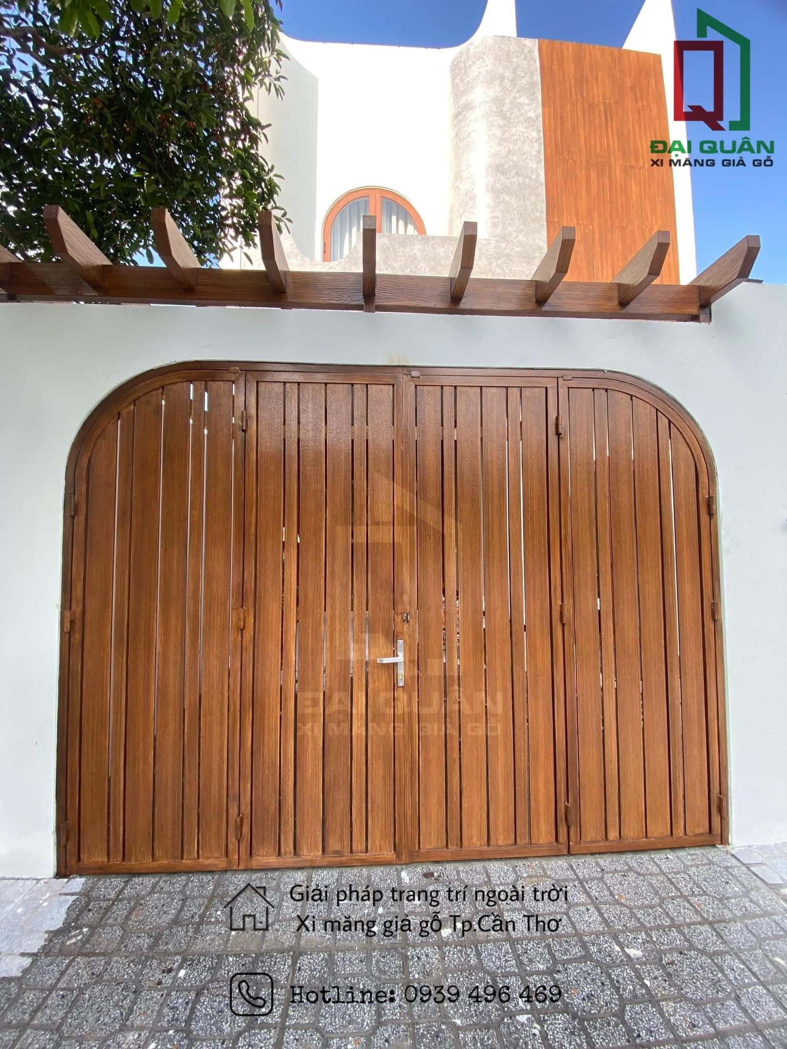 cửa rào bằng xi măng giả gỗ